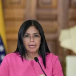 Venezuela e EUA retomam contato diplomático limitado e avaliam reabertura de embaixadas