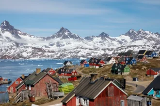 EUA considera pagar até US$ 100 mil a habitantes da Groenlândia para anexar ilha, diz agência