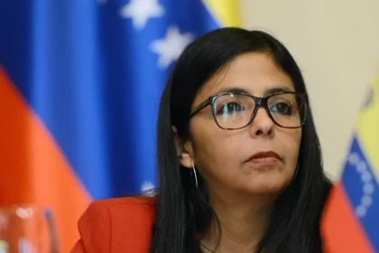 Venezuela anuncia que irá libertar presos políticos, incluindo estrangeiros