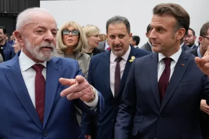 Macron convida Lula para cúpula do G7 na França