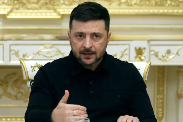 França e Reino Unido aprovam força de paz para Ucrânia