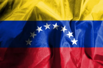 Polícia reage a drones próximos ao palácio presidencial em Caracas