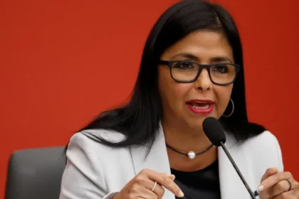 Governo venezuelano manda prender envolvidos no sequestro de Maduro