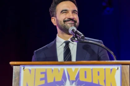 Prefeito de Nova York critica ato de guerra de Trump contra Venezuela