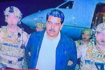 Nikolas e Eduardo Bolsonaro publicam foto que seria de Maduro preso