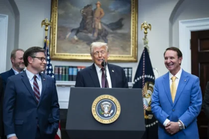 Trump confirma ataque à Venezuela e afirma que Maduro foi capturado