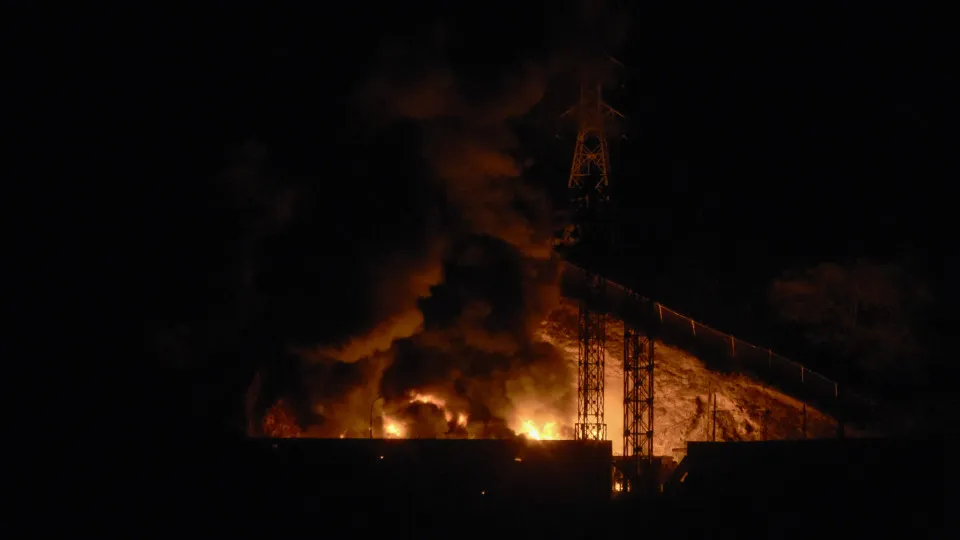 Venezuela acusa EUA de lançarem ataque e declara emergência