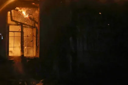 Vídeo mostra começo de incêndio em Crans-Montana; 40 pessoas morreram