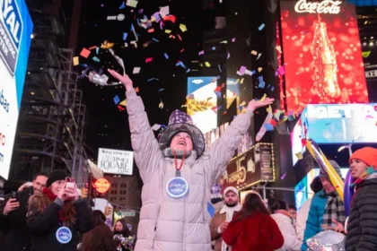 Olá, 2026! Mundo celebra chegada do Ano Novo com fogos, luz e cor