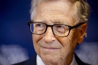 Bill Gates admite casos com russas, mas nega crimes ligados a Epstein