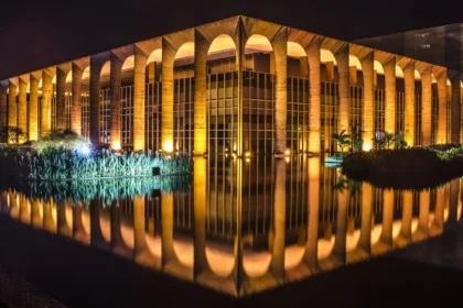 Itamaraty alerta que brasileiros têm sido aliciados para trabalho escravo na Ásia