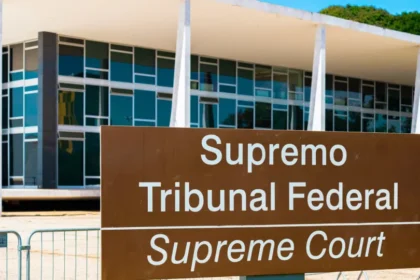 STF adia para 25 de março julgamento sobre suspensão de penduricalhos