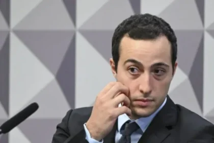 Empresário se mantém em silêncio em depoimento à CPMI do INSS