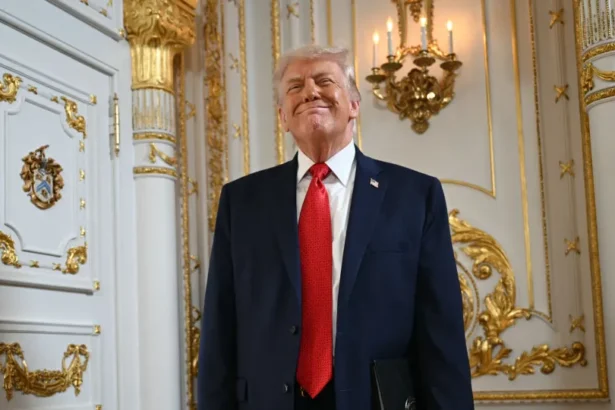 Donald Trump confirma ataques ao Irã: