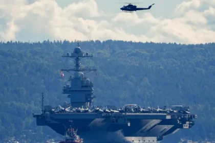 Tensão aumenta e EUA enviam maior porta-aviões ao Oriente Médio