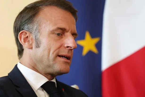 Guerras fazem França anunciar escudo nuclear para Europa
