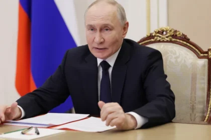 Putin discute receio de conflito em grande escala com líderes do Golfo Pérsico