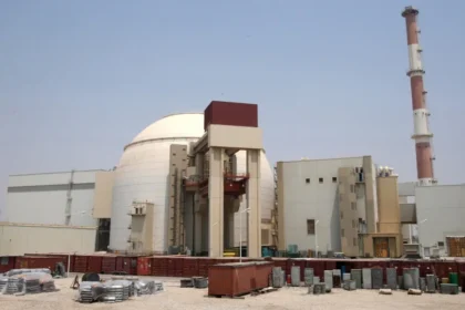 Rússia alerta: Central nuclear iraniana que opera no sul está em perigo