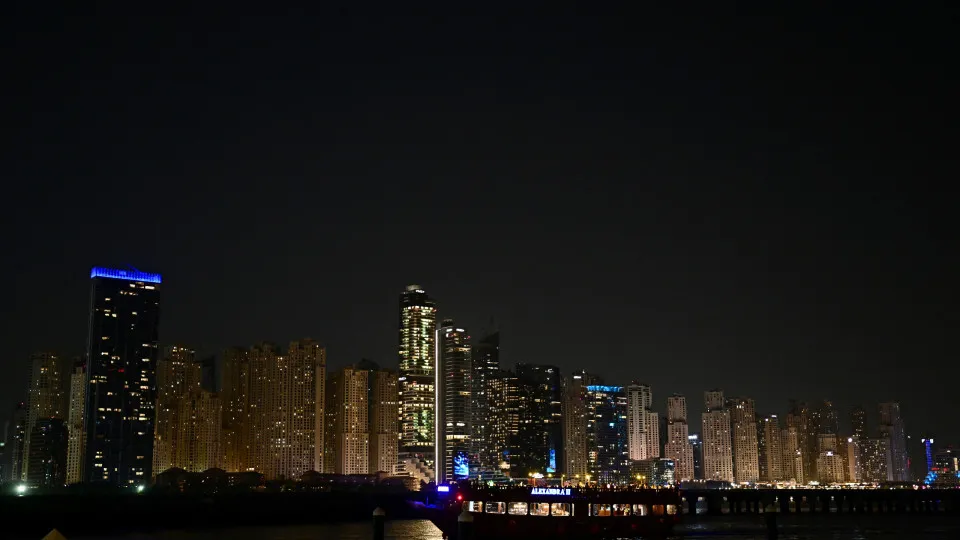 Consulado dos EUA em Dubai é atingido por drone que seria do Irã, diz TV