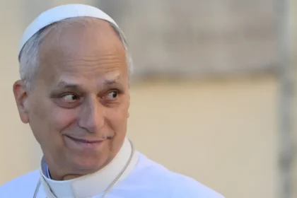 Vaticano adverte contra “culto ao corpo” da cirurgia plástica