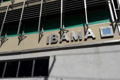 Ibama multa governo do Paraná em R$ 2,5 milhões por poluição no litoral