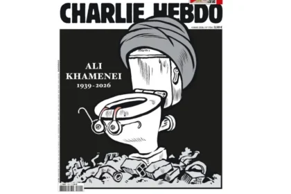 Charlie Hebdo dedica capa à morte de Khamenei com privada e turbante