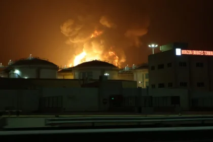 Ataque do Irã nos Emirados Árabes deixa 3 mortos e 94 feridos