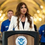 Trump demite Secretária de Segurança Interna, Kristi Noem