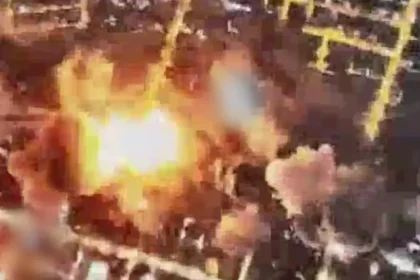 Víde: 50 caças de Israel atacam bunker que era de Ali Khamenei no Irã