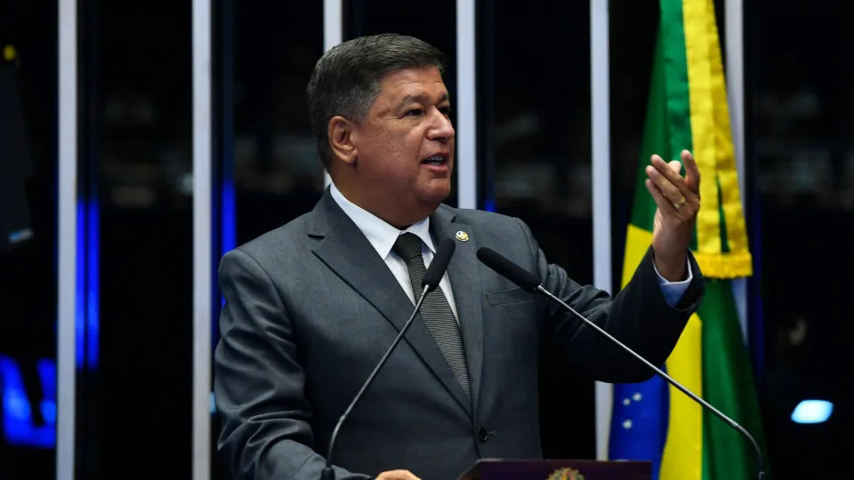 Presidente da CPI do INSS rebate Moraes e diz que comissão não vazou conversas do ministro