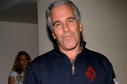 Guarda pesquisou Epstein no Google minutos antes de corpo ser encontrado