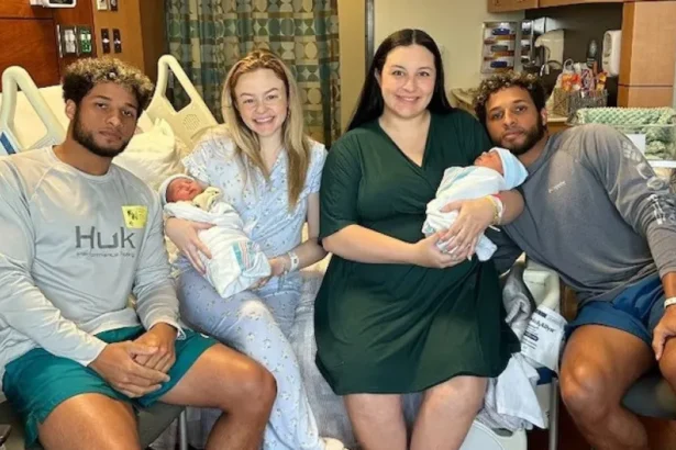 Irmãos gêmeos viram pais no mesmo dia e no mesmo hospital nos EUA