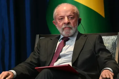 PT aciona TSE contra vídeo do PL que liga governo Lula aos escândalos do INSS e do Master