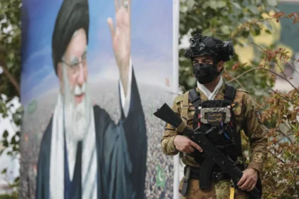 Irã mira setor de petróleo; EUA e Israel ampliam ataques