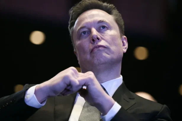 Elon Musk diz que prisão de Moraes