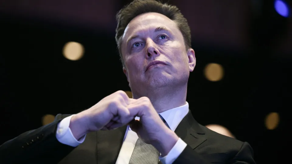 Elon Musk diz que prisão de Moraes