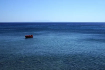 Brasileira que sumiu na Inglaterra usou barco e ficou à deriva, diz polícia