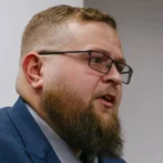 Homem estuprado pela mãe teme que o irmão possa ser seu filho