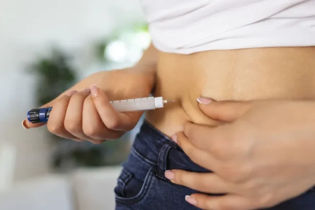 Mulheres de 40 a 49 anos lideram compra de canetas emagrecedoras no país