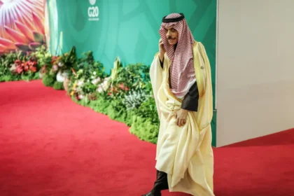 Aliada dos EUA, Arábia Saudita condena