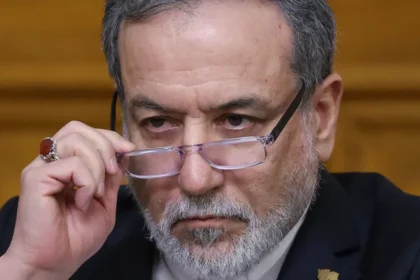 Japão diz que Teerã vai facilitar trânsito de navios japoneses por Ormuz