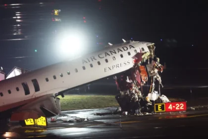 “Pare, pare”: áudio revela alerta antes de acidente de avião em Nova York