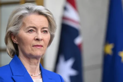 Von der Leyen alerta que Europa atravessa