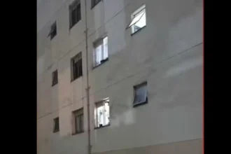 Mãe salta de prédio com filha para fugir de agressões; suspeito é preso