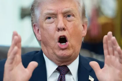 Trump critica aliados europeus e descarta ação no Estreito de Ormuz