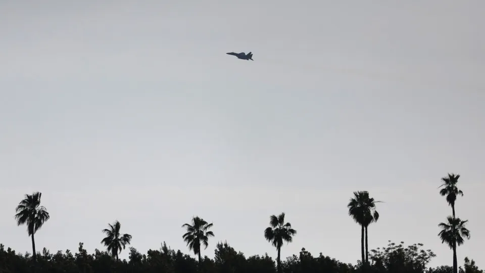 Ataque do Irã deixa 14 feridos em Israel, incluindo criança em estado gra