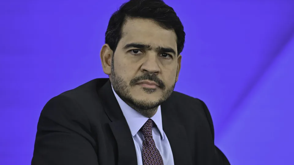 Lula envia ao Senado indicação de Messias ao STF mais de 4 meses após anúncio