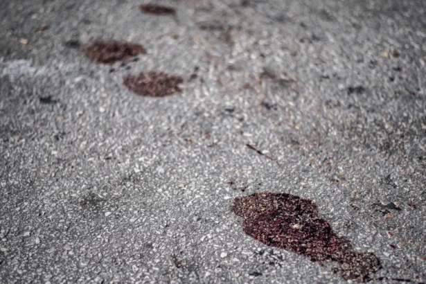 Mulher morre atropelada por caminhão que prestava serviço para a Sabesp