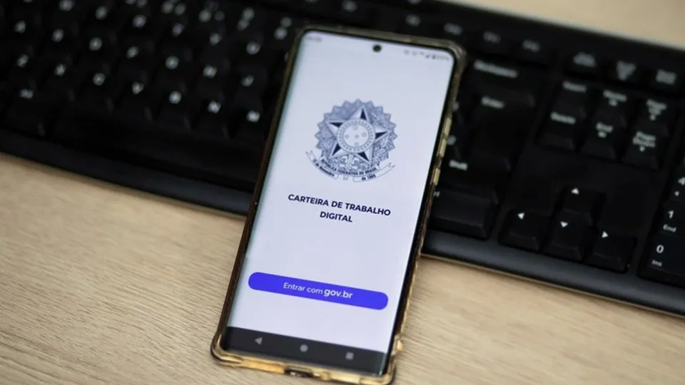 Motta diz que fim da escala 6x1 será debatida por meio de PEC