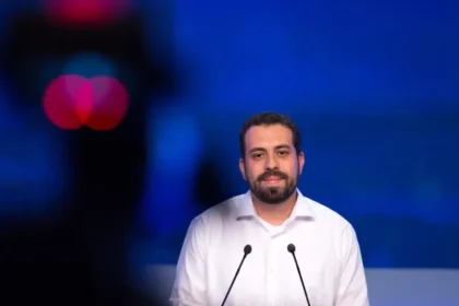 Boulos amplia espaço como conselheiro de Lula após saída de ministros da